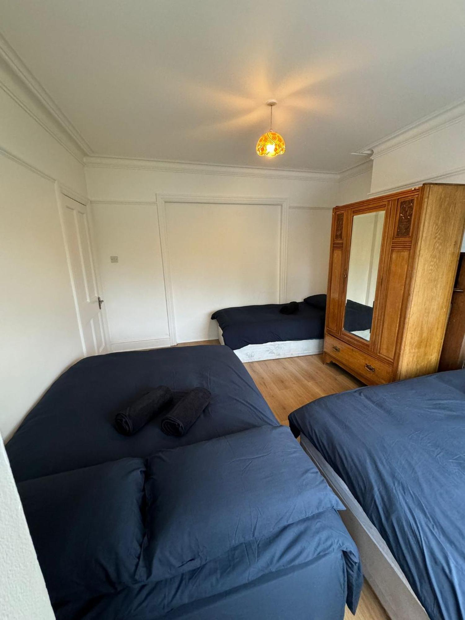 Big Family Room In Room At 2 Iveragh Rd-4 Dublin Exterior photo
